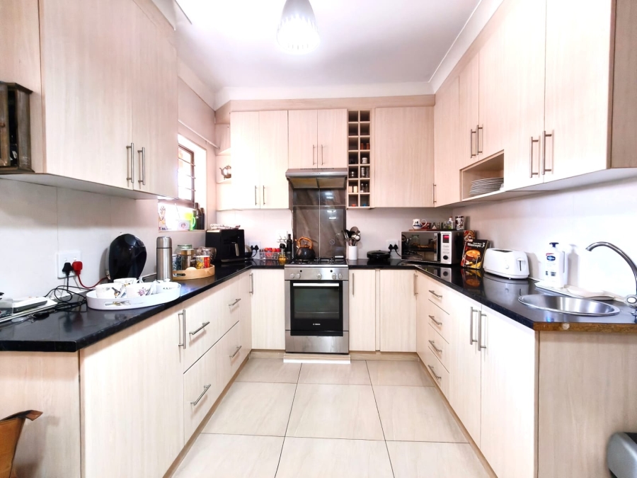 3 Bedroom Property for Sale in Grimbeeck Park North West